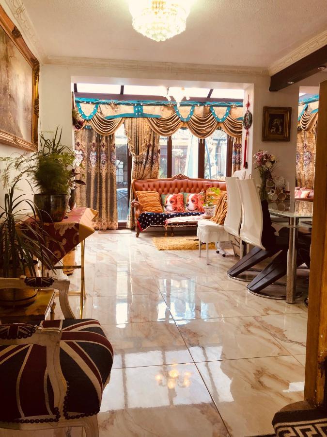 Cheerful 4 Bedroom House With Garden Free Parking Londra Exterior foto