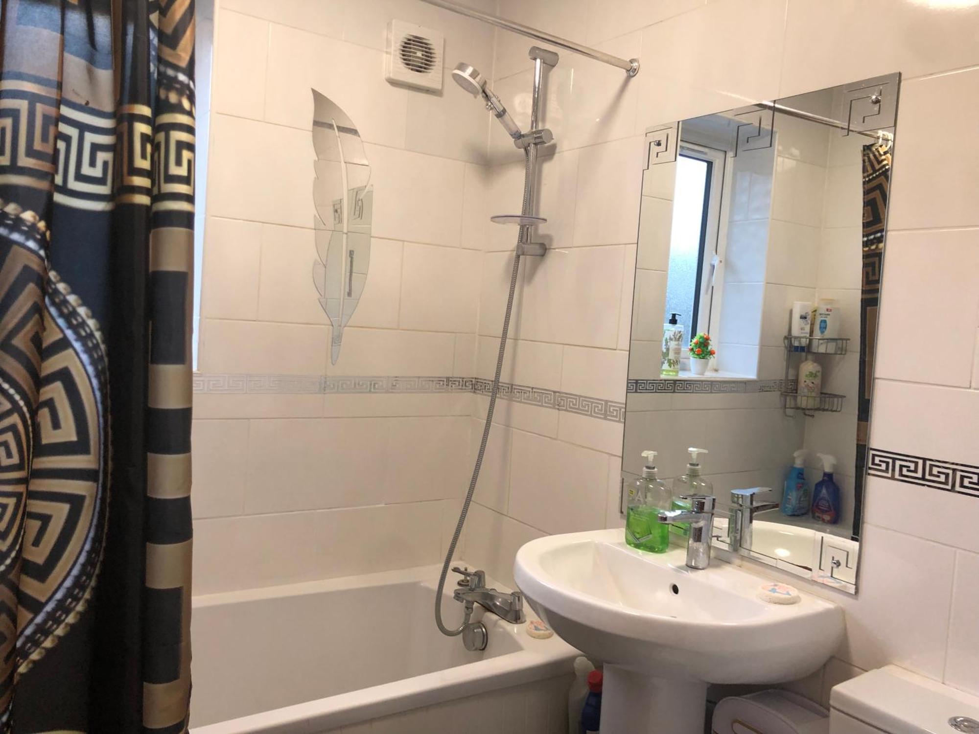 Cheerful 4 Bedroom House With Garden Free Parking Londra Exterior foto