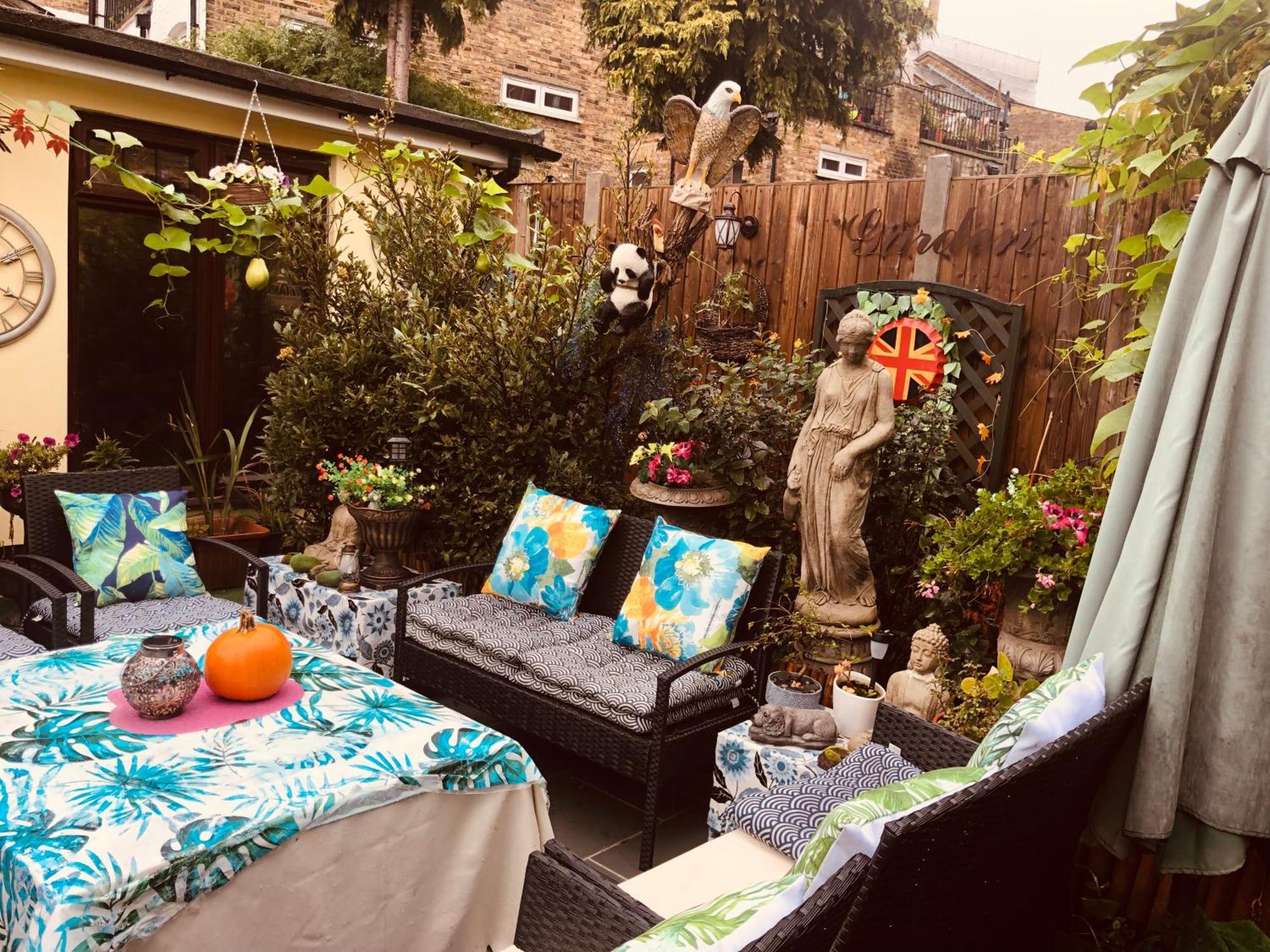 Cheerful 4 Bedroom House With Garden Free Parking Londra Exterior foto